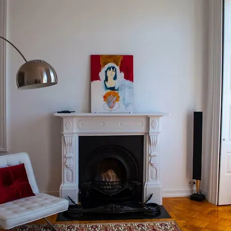 Amazing Riverside Balcony 2br Διαμέρισμα