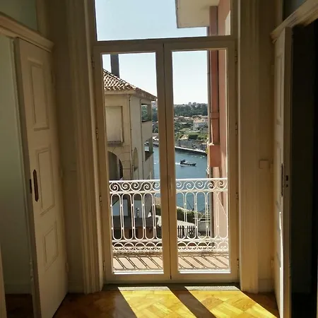 Amazing Riverside Balcony 2br Apartamento *