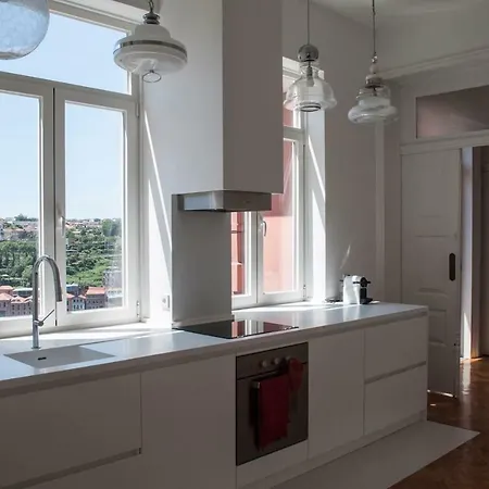 Apartment Amazing Riverside Balcony 2br Porto