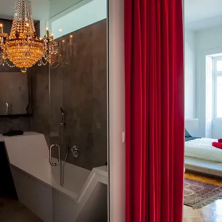 Amazing Riverside Balcony 2br דירה